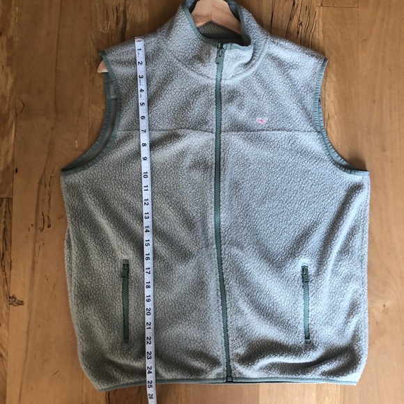 Vineyard Vines Men’s Sweater Vest - Picture 9 of 9